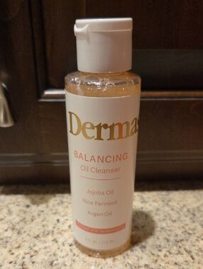 Dermasil Balancing Oil Cleanser